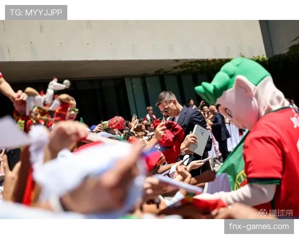 欧洲杯赛场球迷合唱热潮升温，激情歌声点燃动人时刻