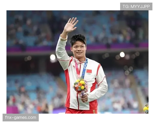 苏炳添赛后手表又换了，这次得有多少零头？真不是追星，是真的羡慕他生活！